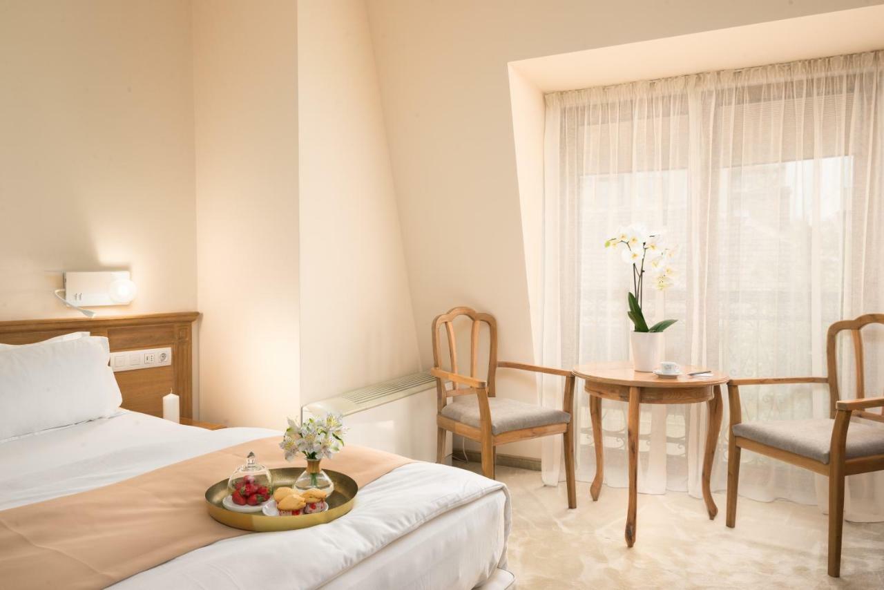 Family Hotel Anna 鲁塞 外观 照片