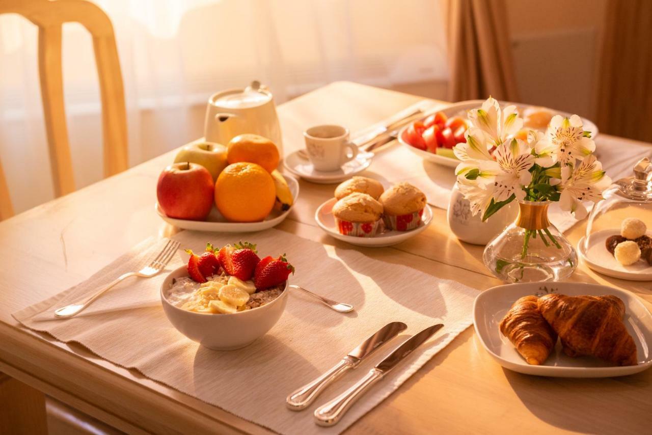 Family Hotel Anna 鲁塞 外观 照片