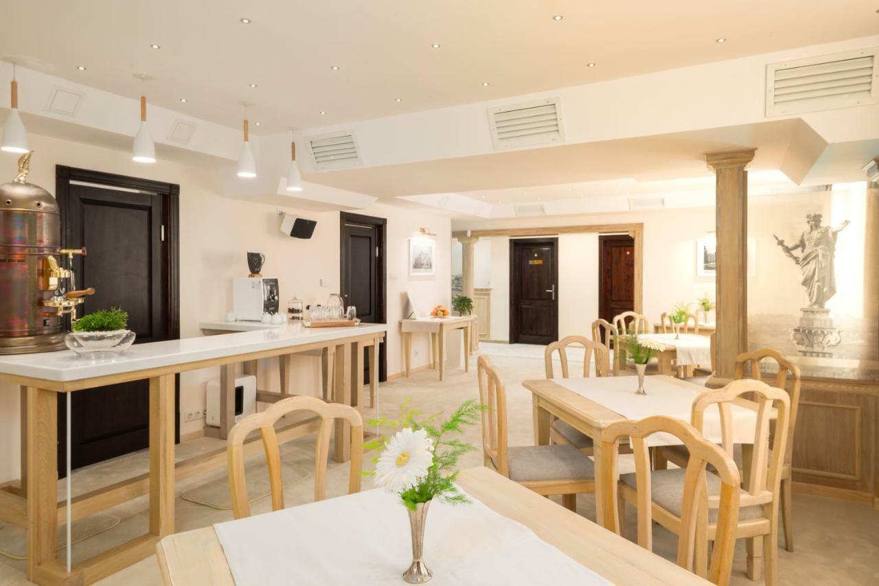 Family Hotel Anna 鲁塞 外观 照片